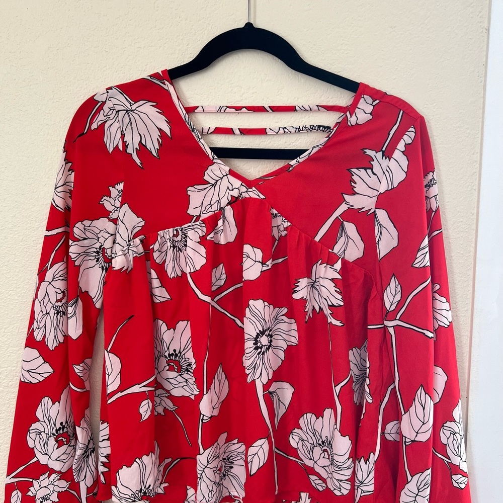 Red floral Copper Key Blouse ⭐️